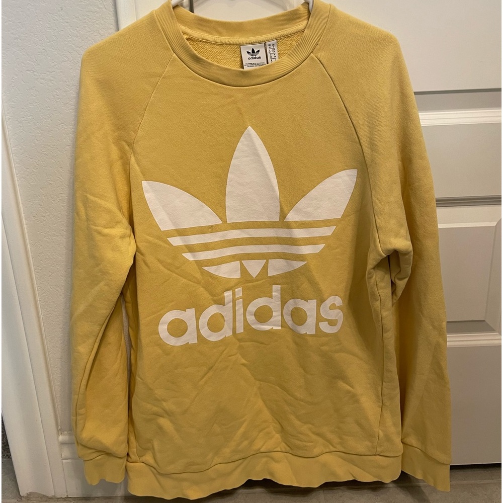 Adidas sweatshirt,size S adult women but fits more like a L, I guess oversized.